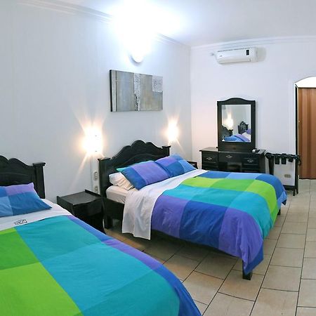 Hotel Eskalima Alajuela Bagian luar foto