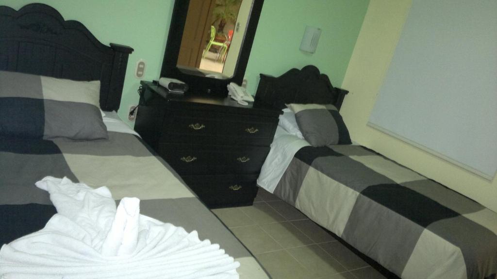 Hotel Eskalima Alajuela Ruang foto