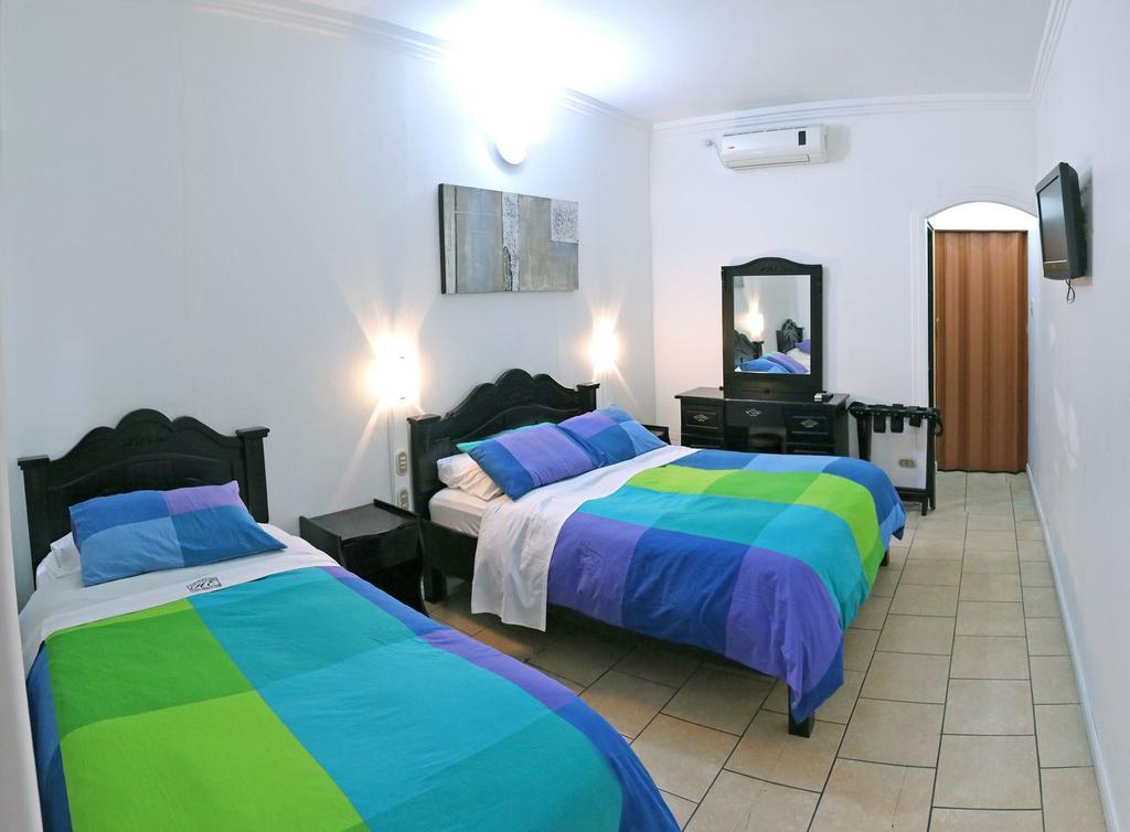 Hotel Eskalima Alajuela Bagian luar foto